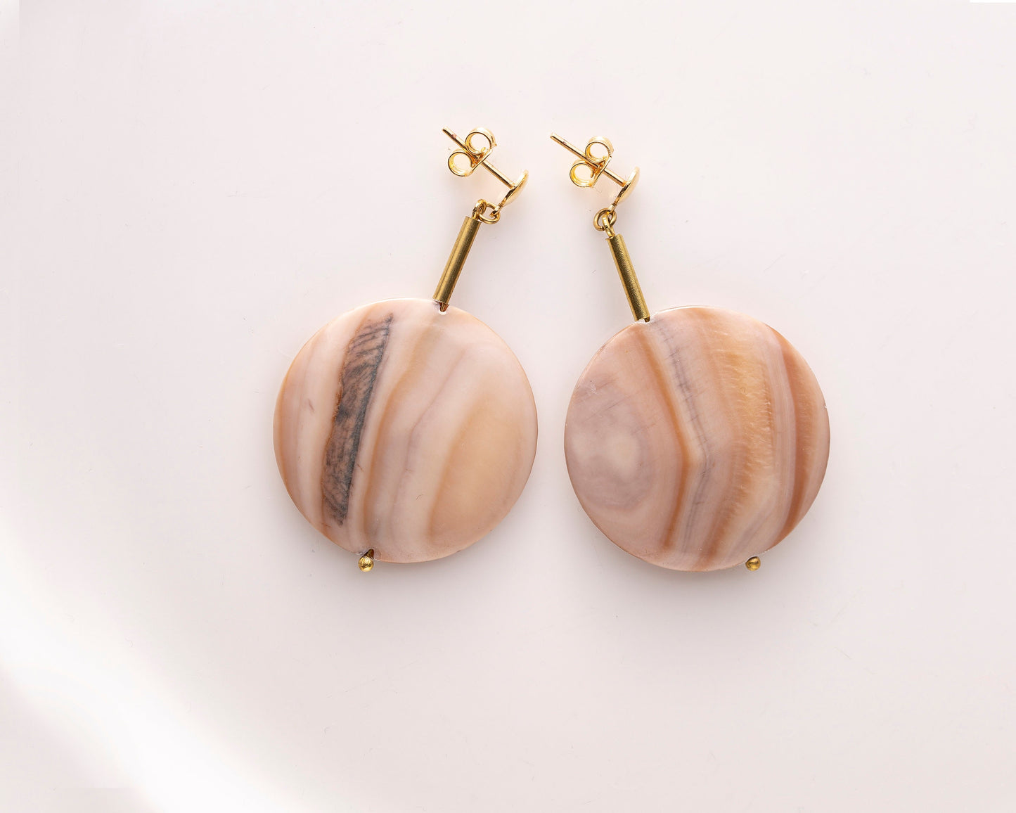 Beige mother-of-pearl drop earrings, semi-precious large earrings