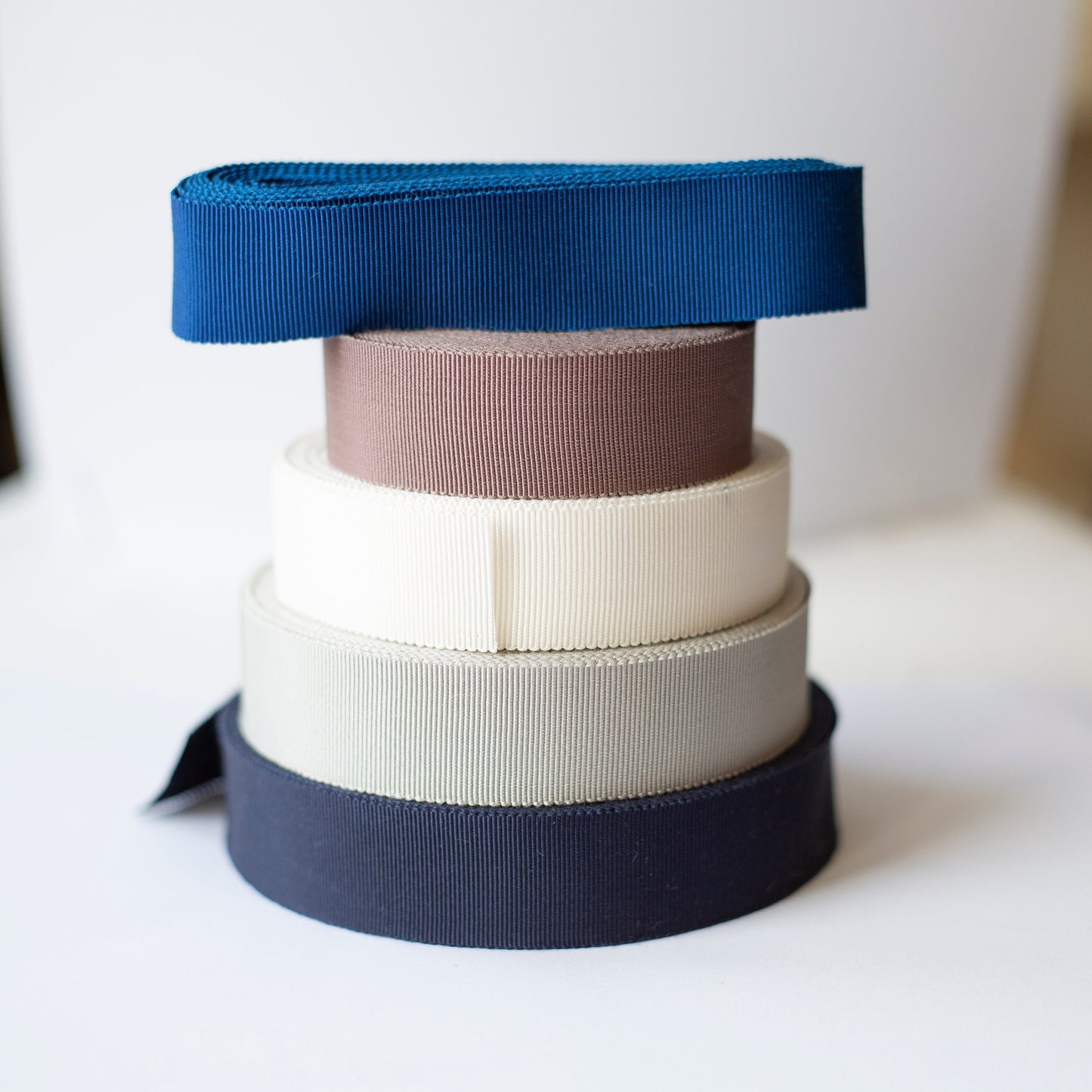 Light Grey Bow Birdcage Veil: Dotted Wedding Headpiece