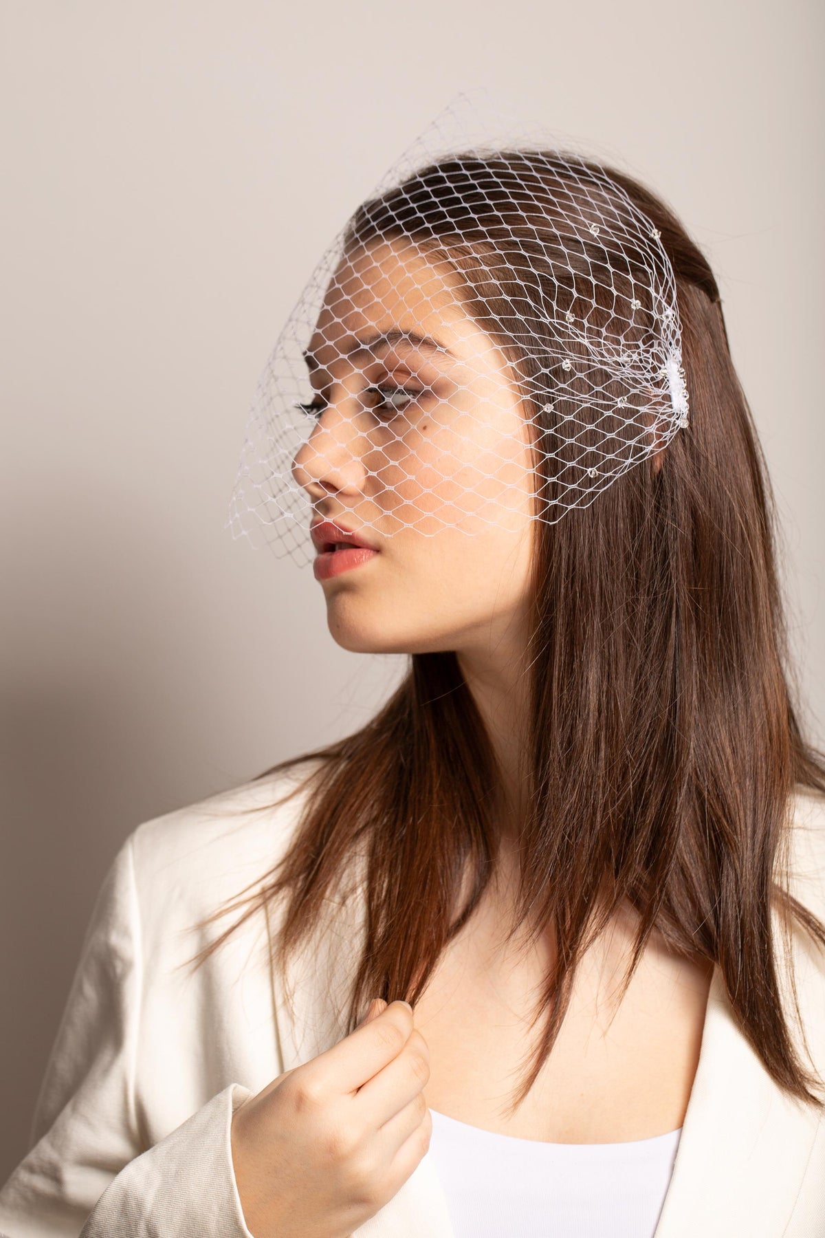 Scattered Crystals Bandeau Veil, Wedding Netting Veil with Swarovski Sparkle Beads for City Hall Birdcage