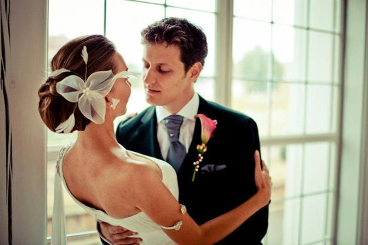 Bridal fascinator with pearls and feathers, crinoline headpiece with pearls