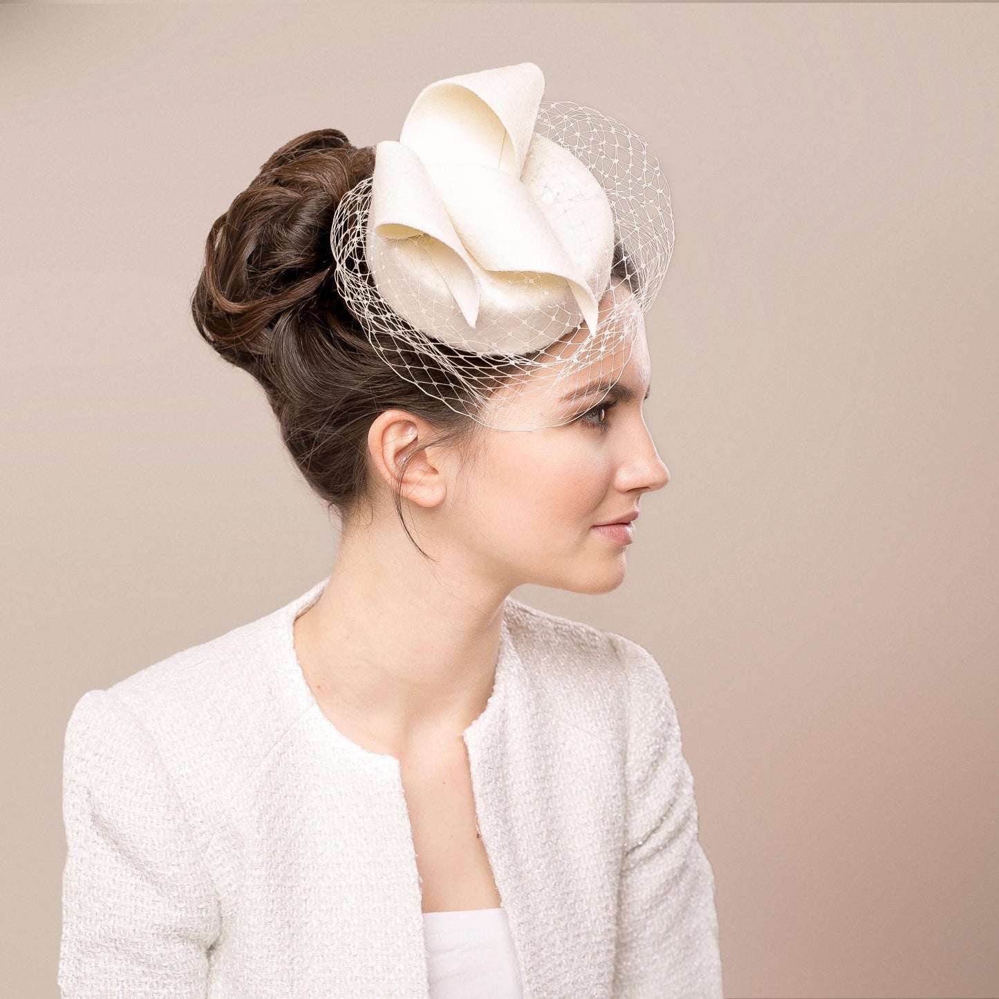 Bridal Fur Felt Pillbox Hat: Modern Wedding Birdcage Veil Headpiece