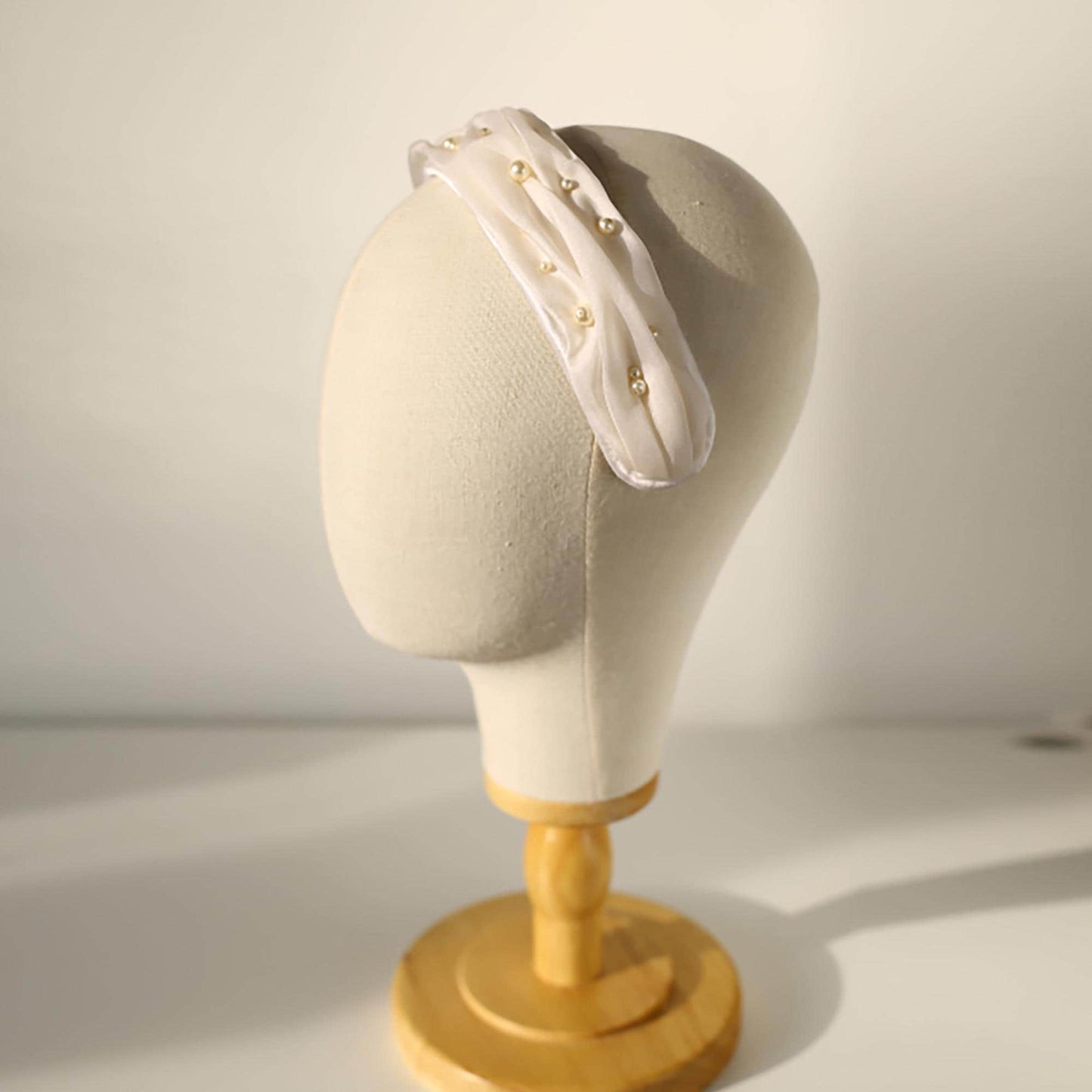 Hollywood Glam Style Wedding Headband: Ruffled Silk Headpiece with removable Veil with Swarovski Pearls for a 1950s bride