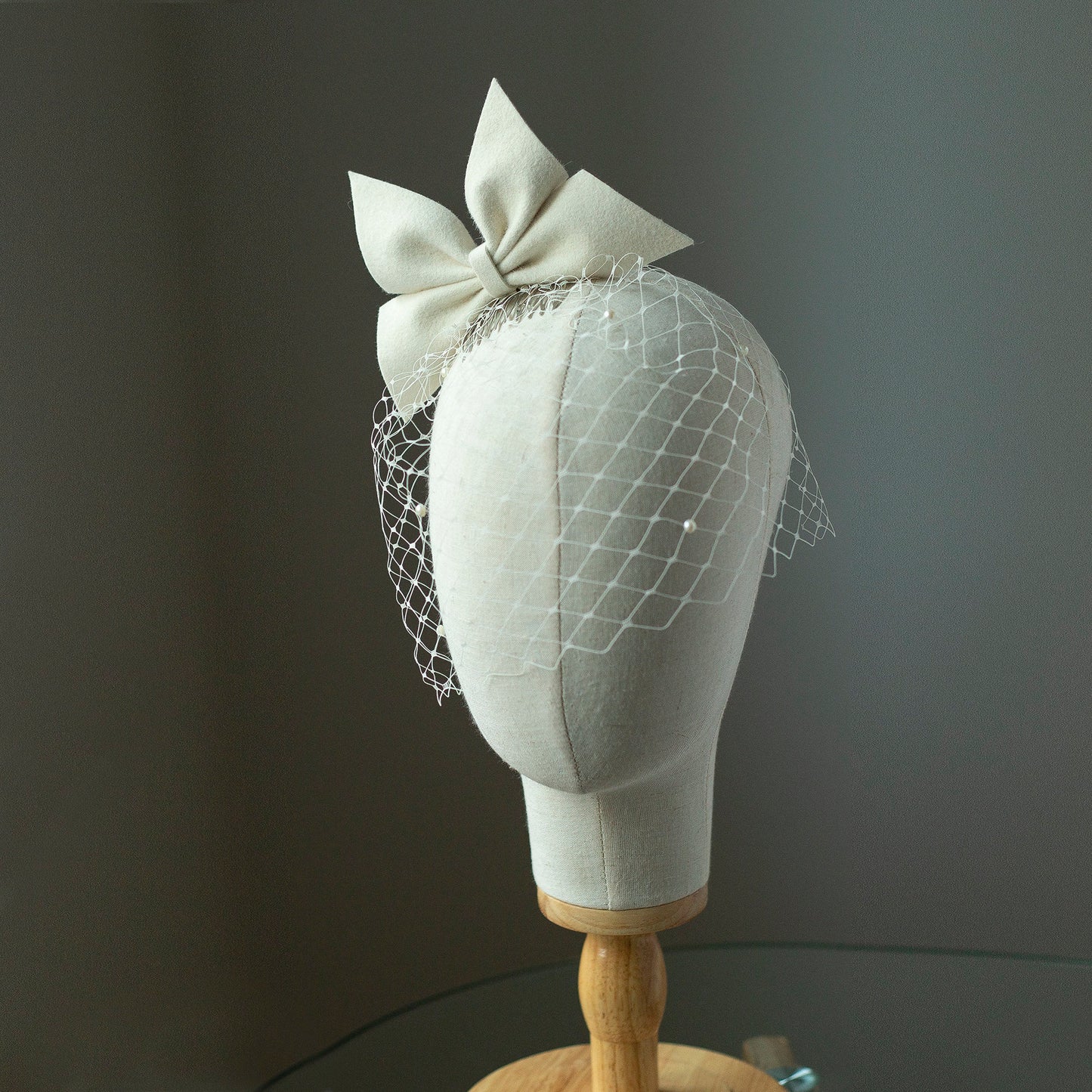 Bridal Felt Bow Birdcage Veil: Oversize Wedding Fascinator