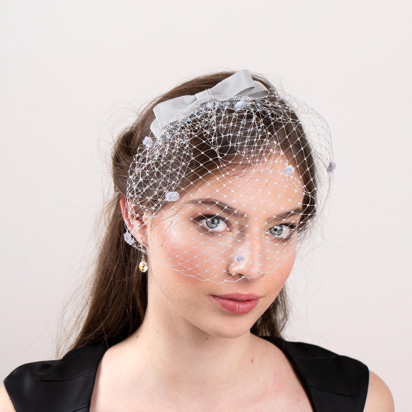 Light Grey Bow Birdcage Veil: Dotted Wedding Headpiece