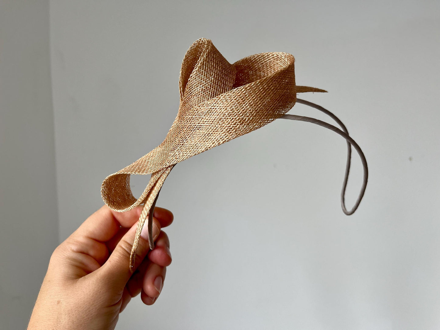 Golden Fascinator for Special Occasions – Modern Hat Design for Women, Minimalist Style on Double Headband