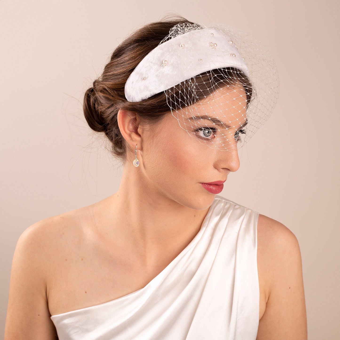 White velvet pearl headband, bridal headpiece in white silk velvet with pearls, comfortable millinery headband