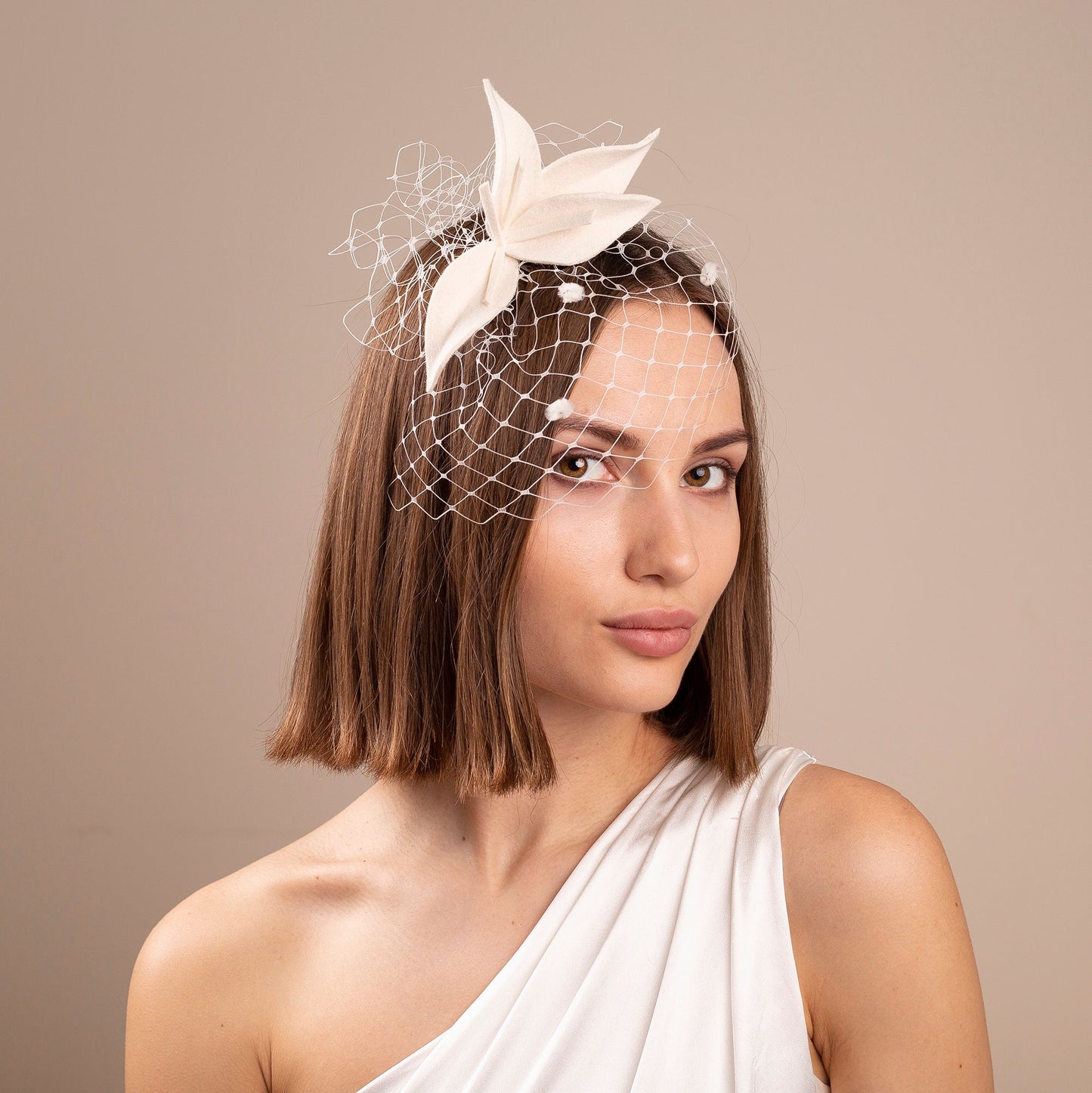 Ivory Wedding Leaf Fascinator Felt Flower Bridal Headpiece with Netting Birdcage Veil