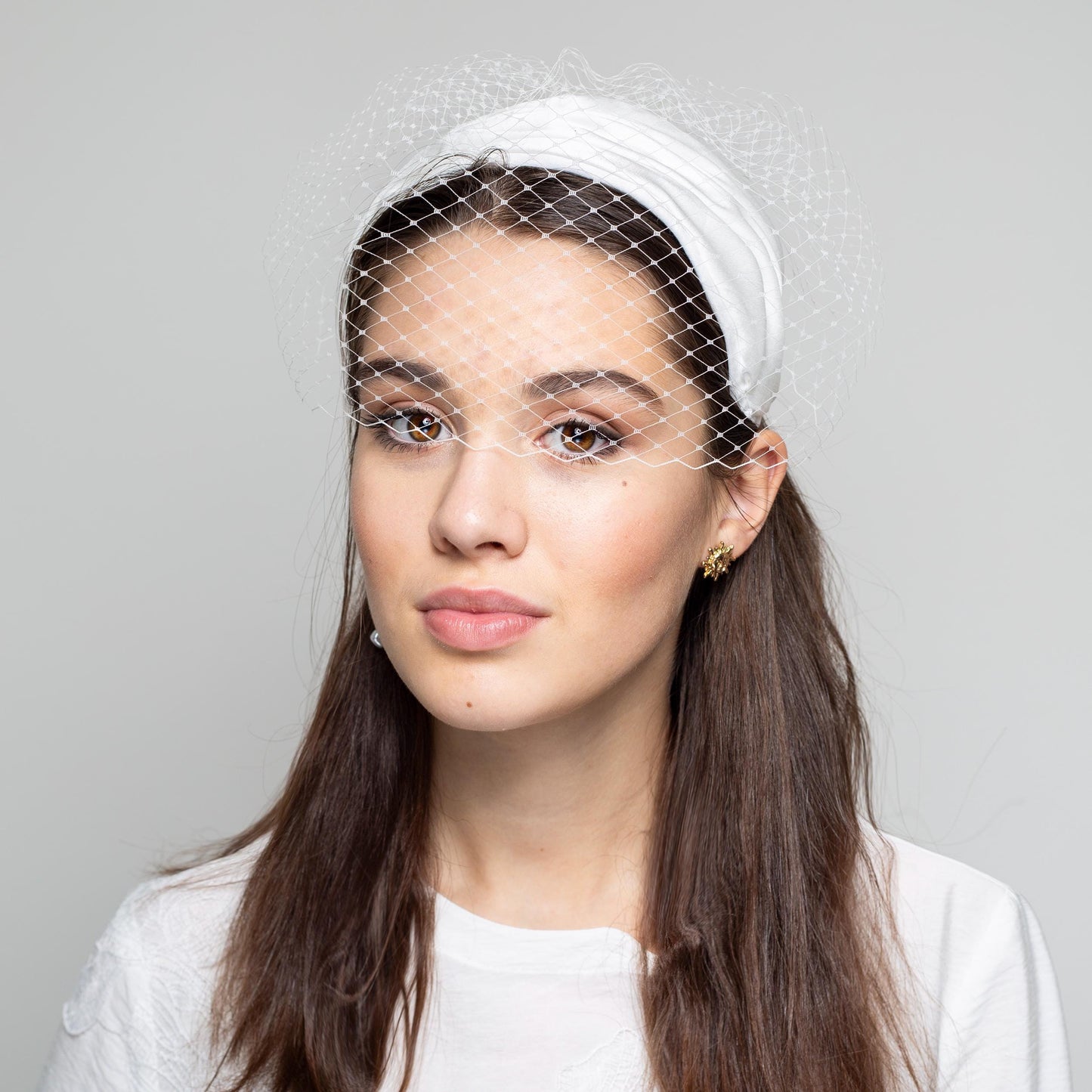 Široká splývavá čelenka se závojem ve tvaru ptačí klece, vintage svatební ozdoba hlavy