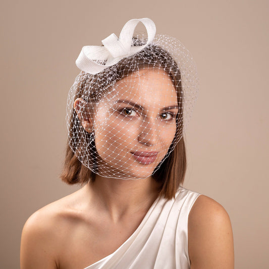 White Bridal Birdcage Fascinator, Short Face Veil, Minimalist Wedding Headpiece with Netting