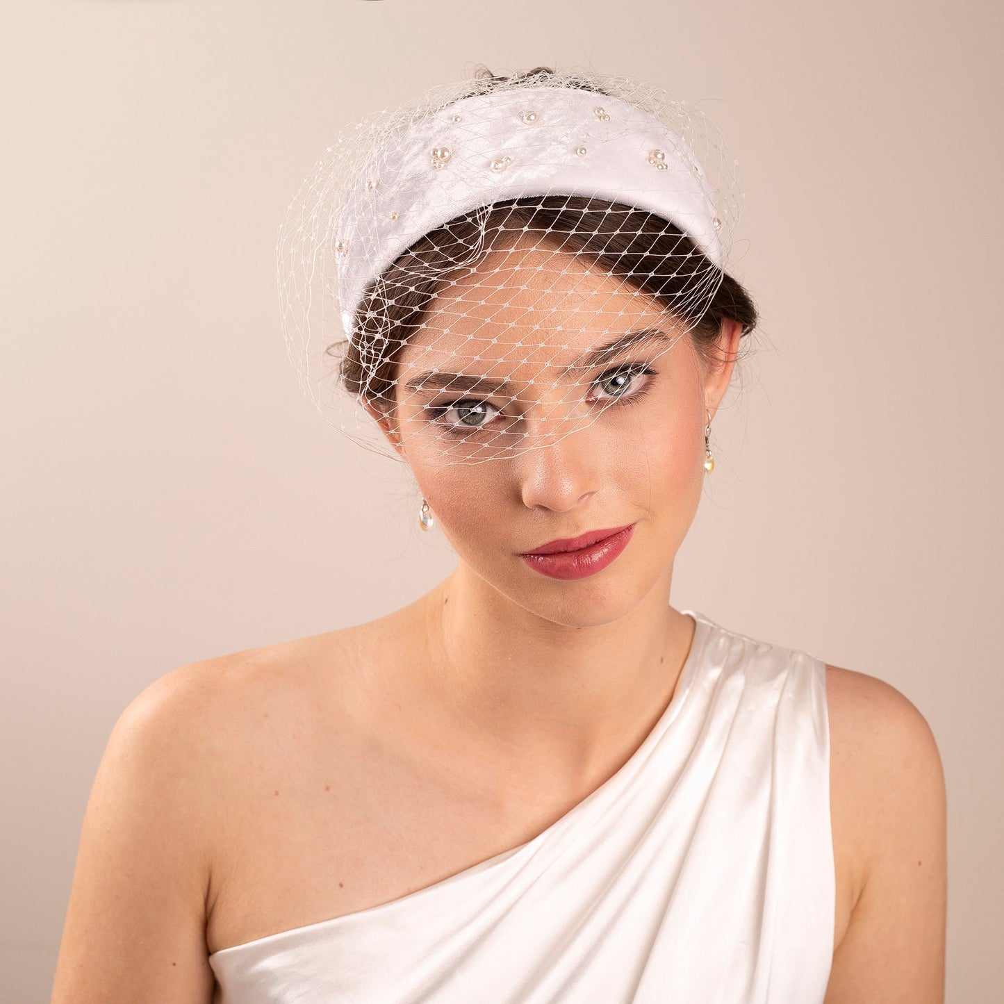 White velvet pearl headband, bridal headpiece in white silk velvet with pearls, comfortable millinery headband