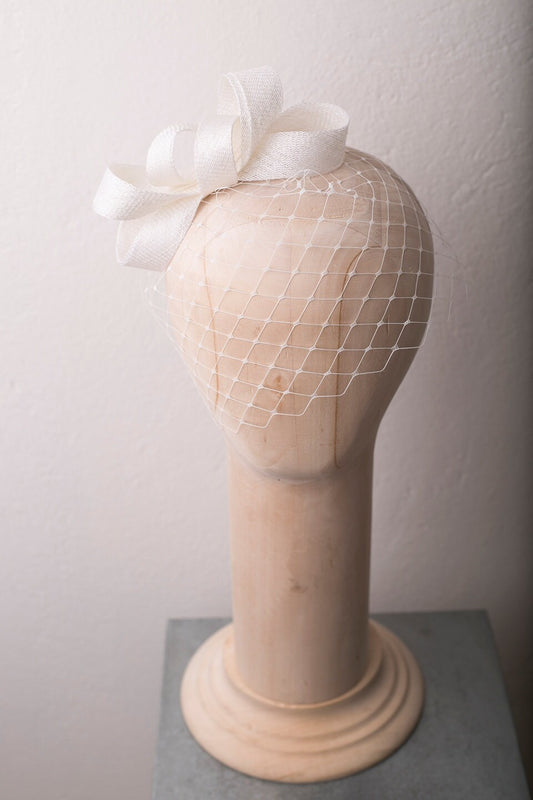 Bridal Bow Fascinator with Birdcage Veil, Elegant Wedding Headpiece