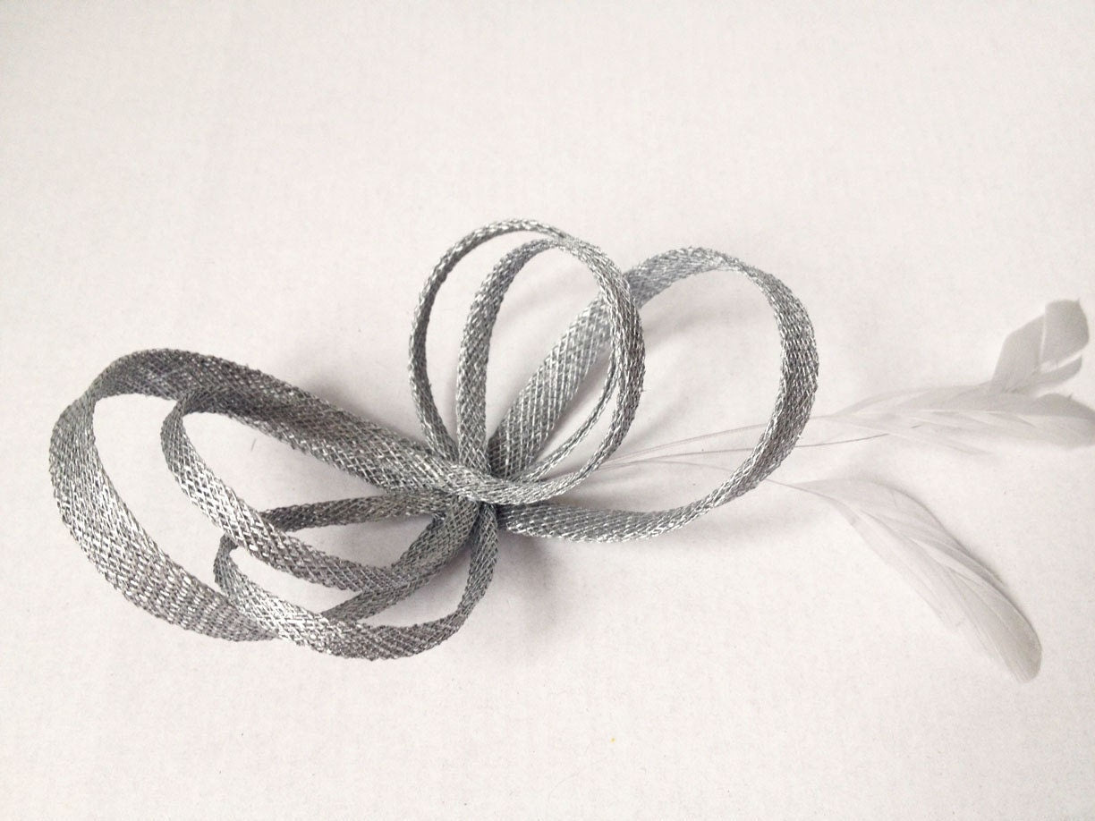 Womens fascinator with feathers, bridesmaids hairpiece, formal elegant headpiece, LBD accessory