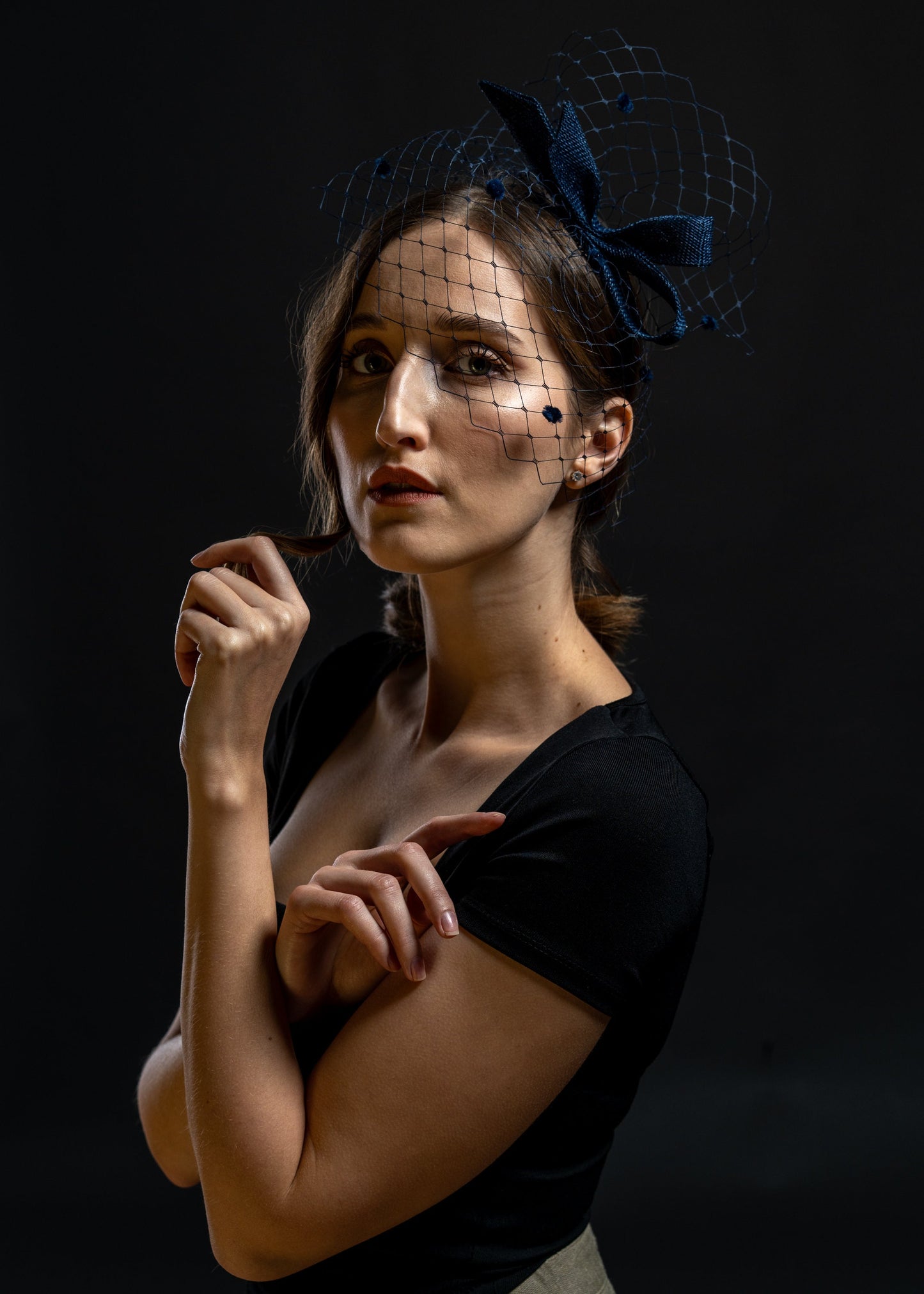 Navy Hair Bow Fascinator with Dotted Netting Veil, Wedding Headpiece and Birdcage
