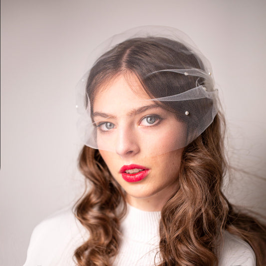 Scattered Pearl Tulle Veil Tulle Wedding Veil Pearl Veil Short Bridal Pearl-Adorned Veil, Wedding Pearl Veil City Hall Birdcage