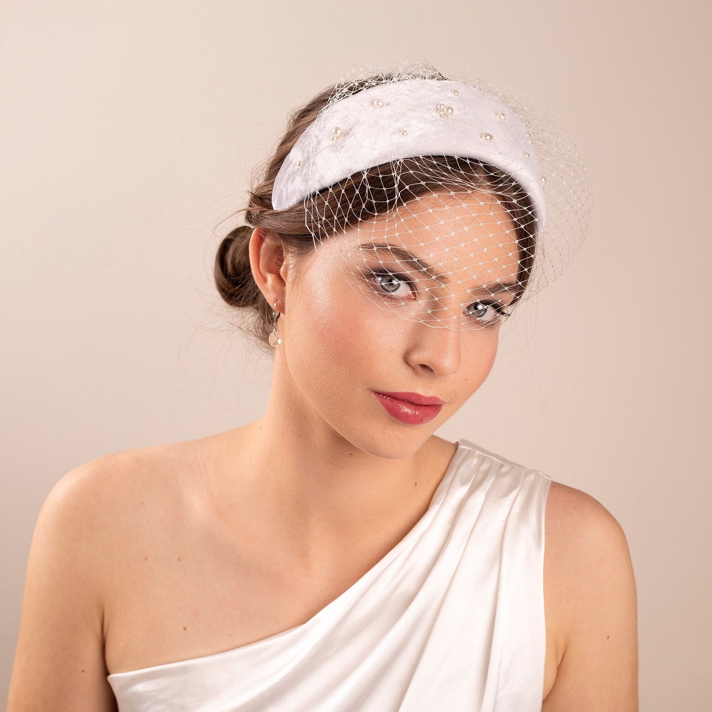 White velvet pearl headband, bridal headpiece in white silk velvet with pearls, comfortable millinery headband