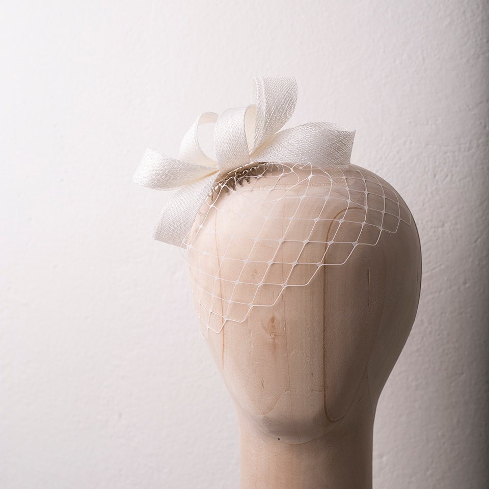 Bridal Bow Fascinator with Birdcage Veil, Elegant Wedding Headpiece