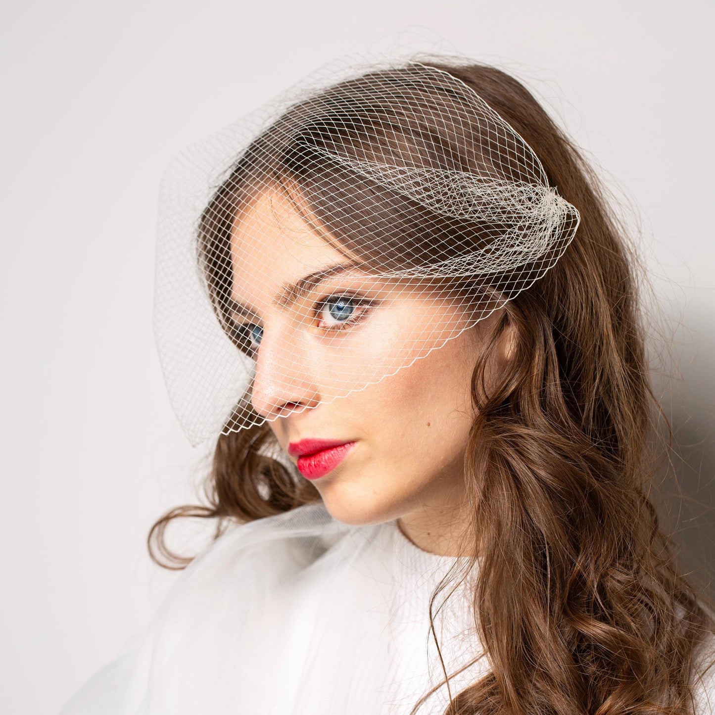 Vintage Netting Bridal Veil, Short Birdcage Face Veil in Bandeau Style Wedding Veil Courthouse Wedding Guest Veil Civil Ceremony