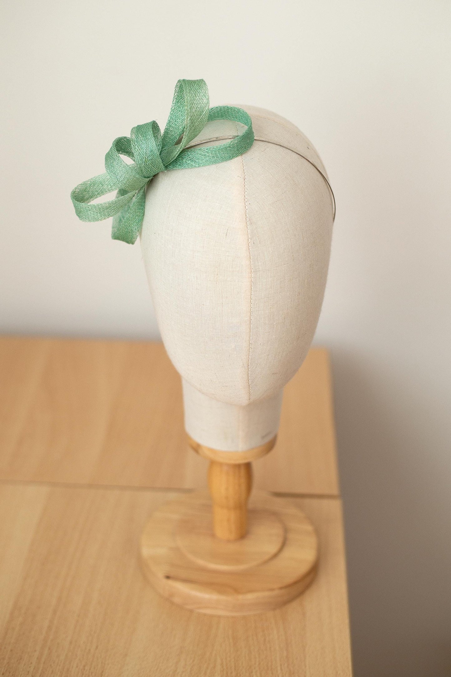 Elegant Black Sinamay Fascinator: Wedding Guest Hair Clip