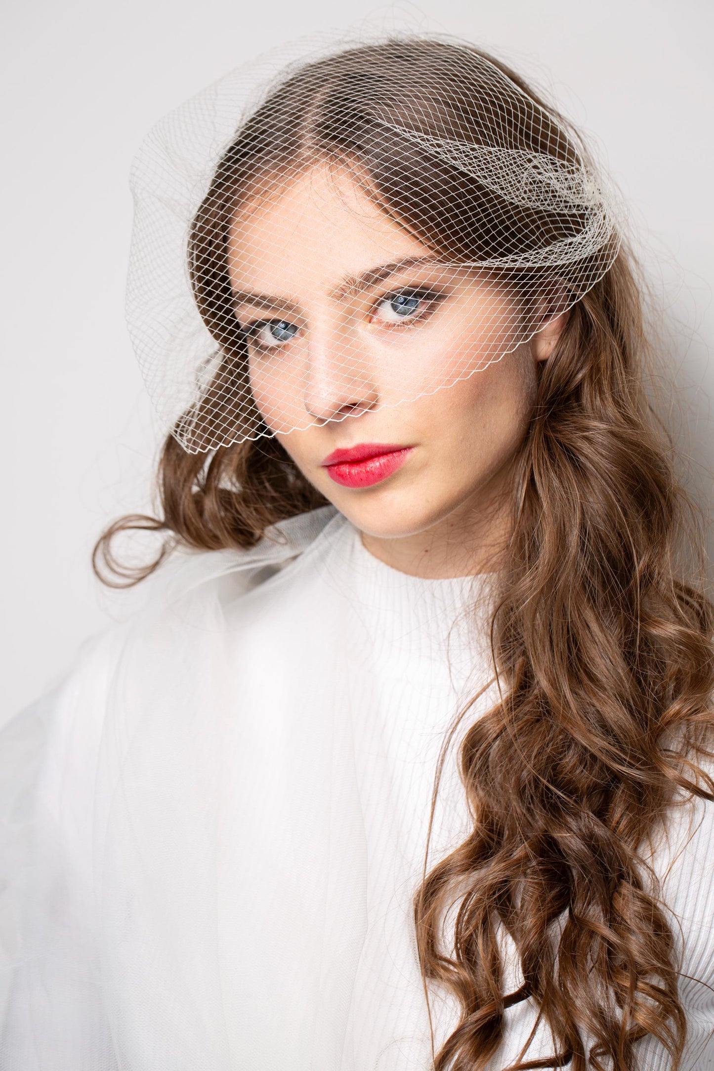 Vintage Netting Bridal Veil, Short Birdcage Face Veil in Bandeau Style Wedding Veil Courthouse Wedding Guest Veil Civil Ceremony