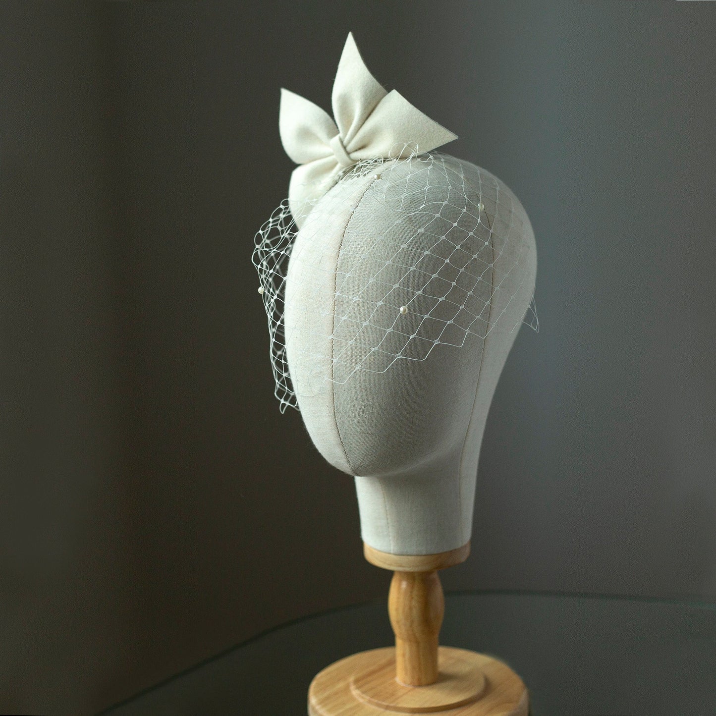 Bridal Felt Bow Birdcage Veil: Oversize Wedding Fascinator