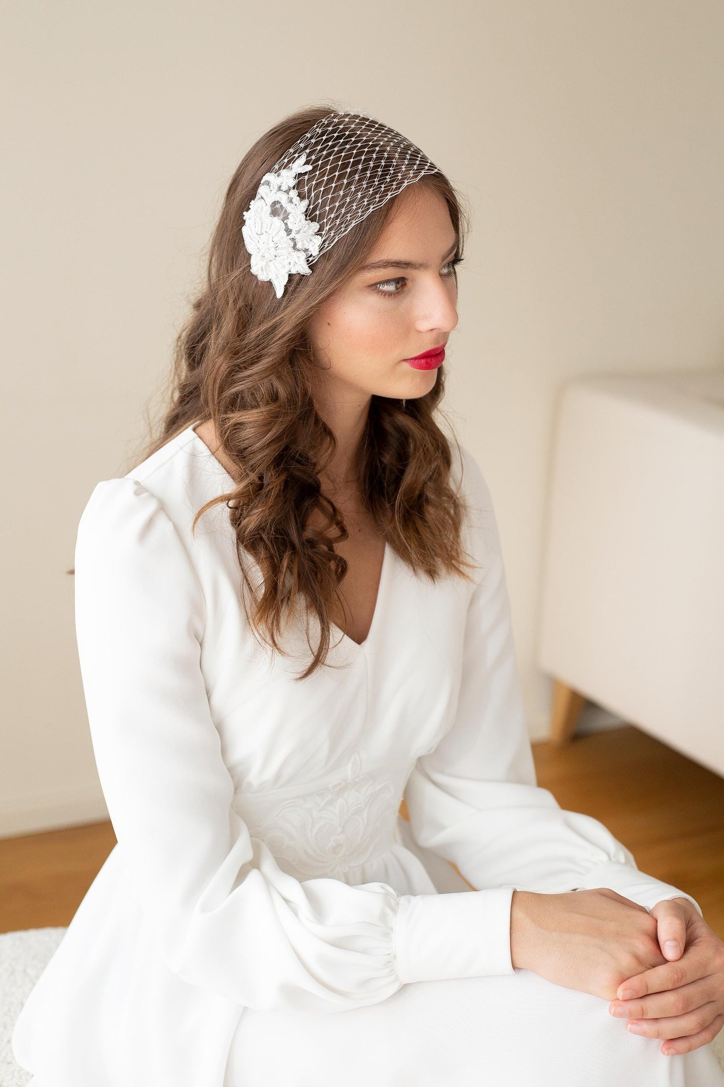 Wedding bandeau veil made of lace, face netting with pearl-embellished lace, ivory floral lace net headband for the bride
