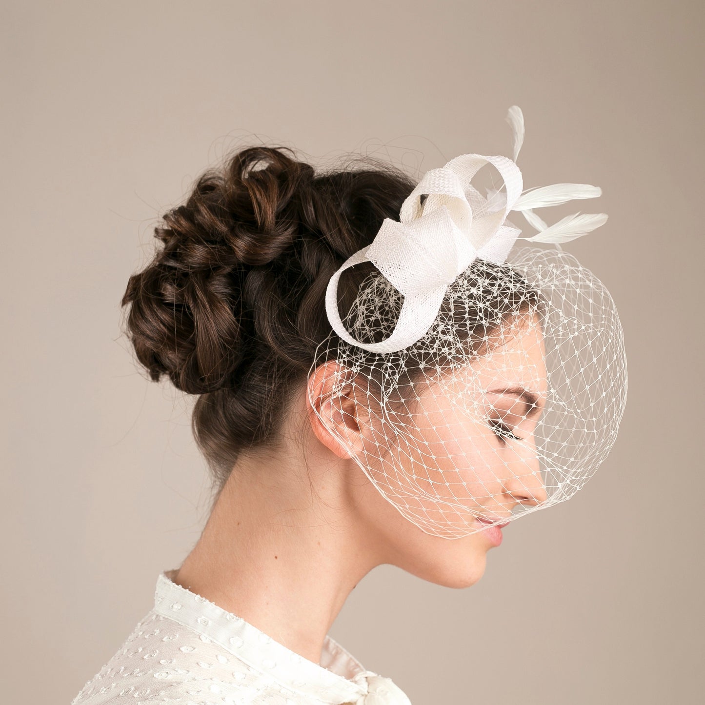 Bridal Fascinator with Netting Face Veil, Ivory Feather Headpiece with Birdcage