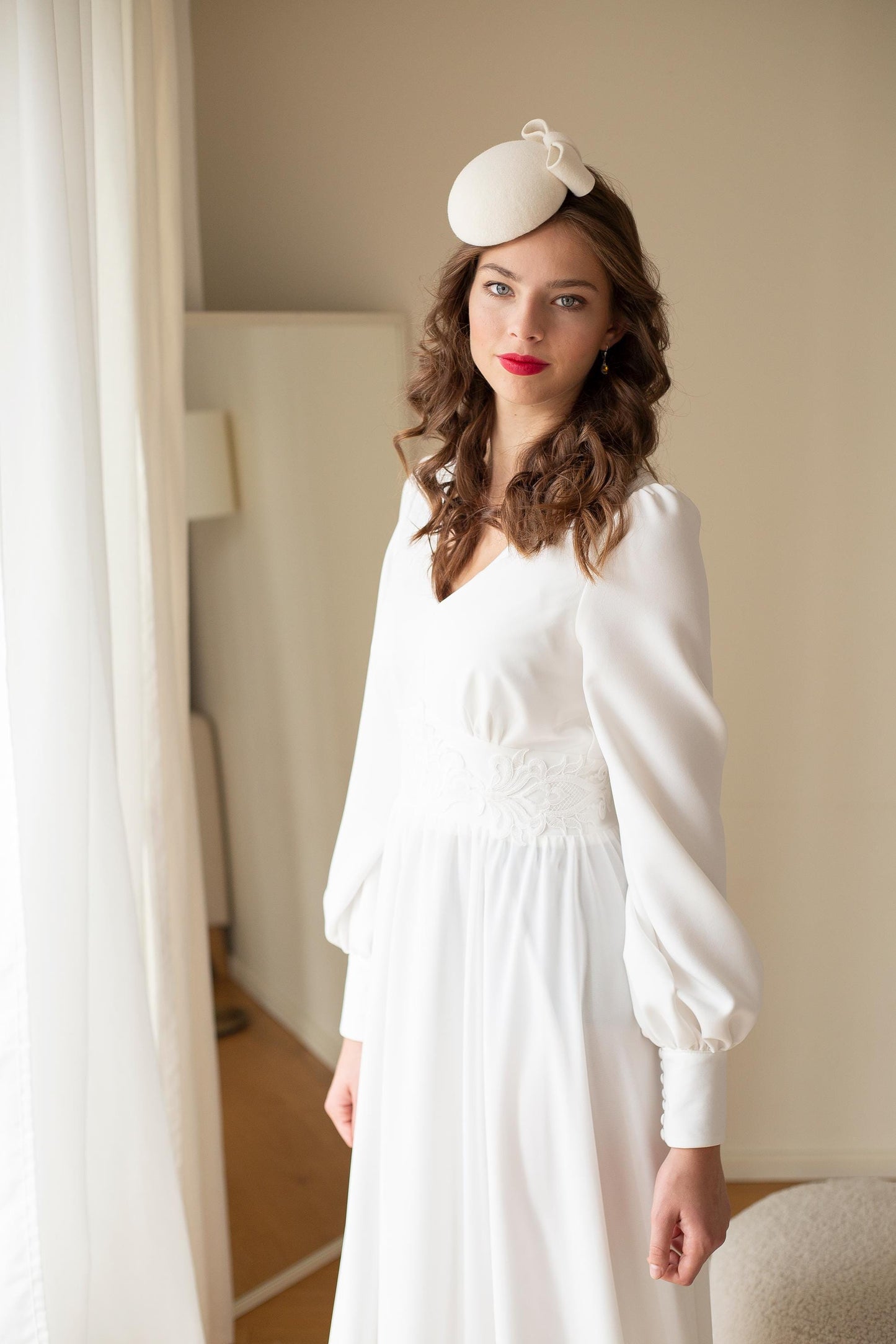 Ivory Fur Felt Pillbox Hat: Modern Bow Wedding Headpiece