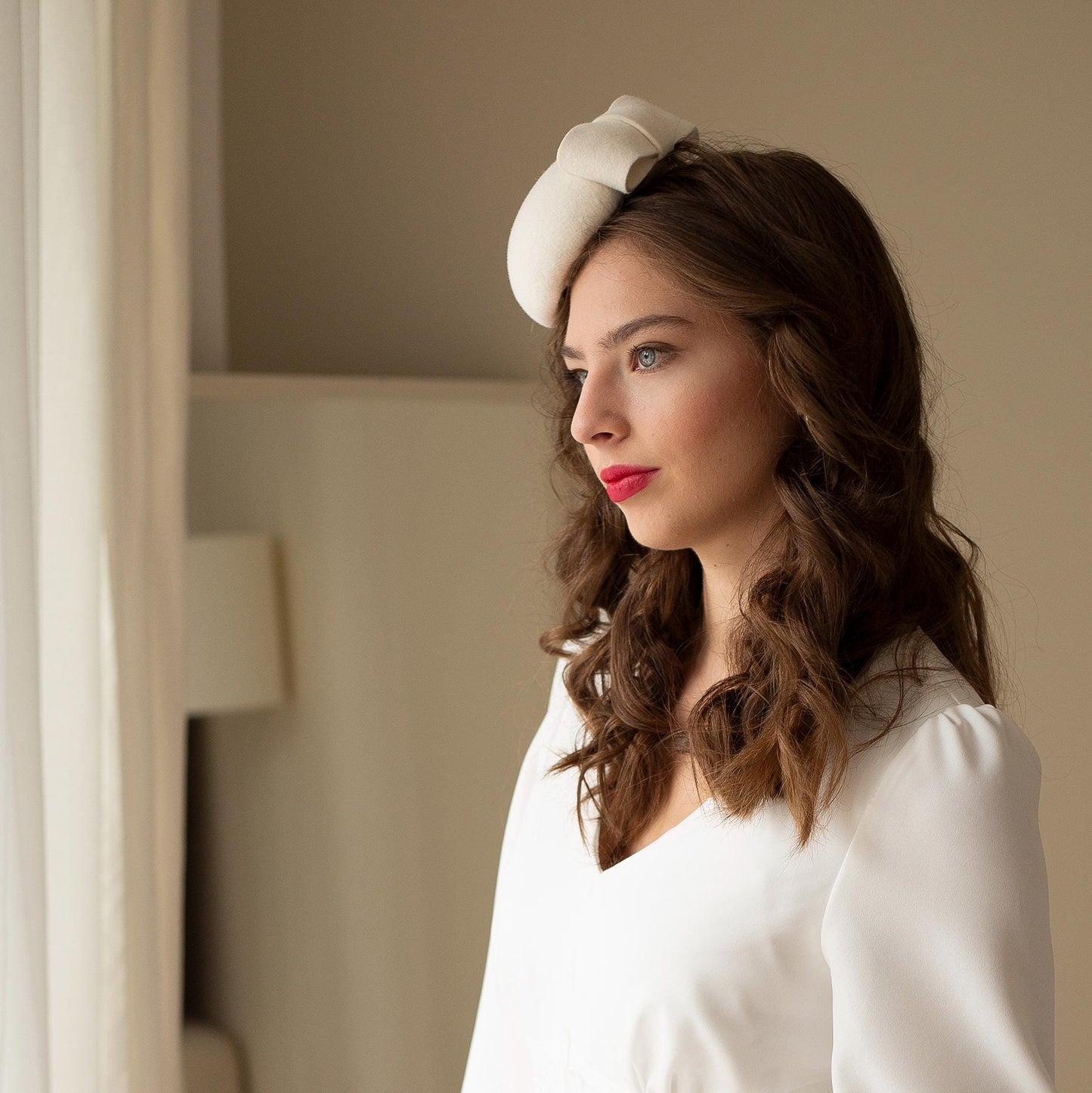 Ivory Fur Felt Pillbox Hat: Modern Bow Wedding Headpiece