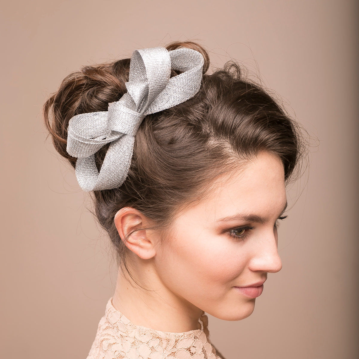 Poppy Red Bow Fascinator – Versatile Wedding Hair Accessory for Brides, Bridesmaids & Guests