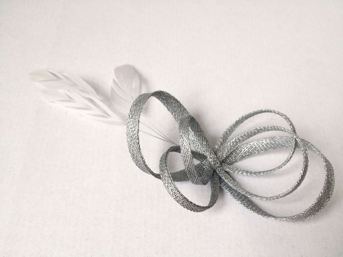 Women Feather Fascinator – Elegant Bridesmaid Headpiece, Wedding Hair Accessory, Silver Fascinator Hair Clip, Little Black Dress Accessory