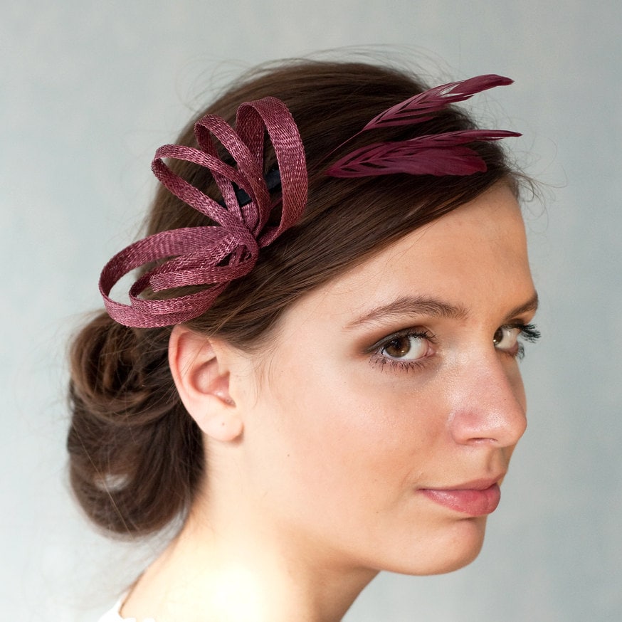 Women Feather Fascinator – Elegant Bridesmaid Headpiece, Wedding Hair Accessory, Silver Fascinator Hair Clip, Little Black Dress Accessory
