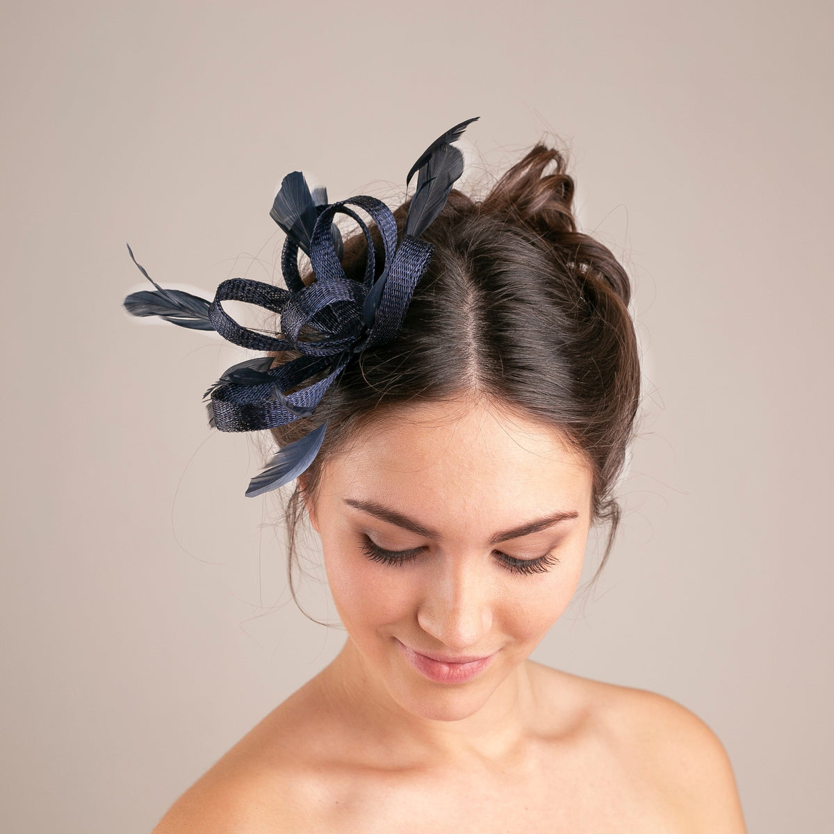 Navy Blue Fascinator with Feathers – Elegant Mother of the Bride or  Wedding Guest Headpiece on Clip, Formal Occasion Hair Accessory