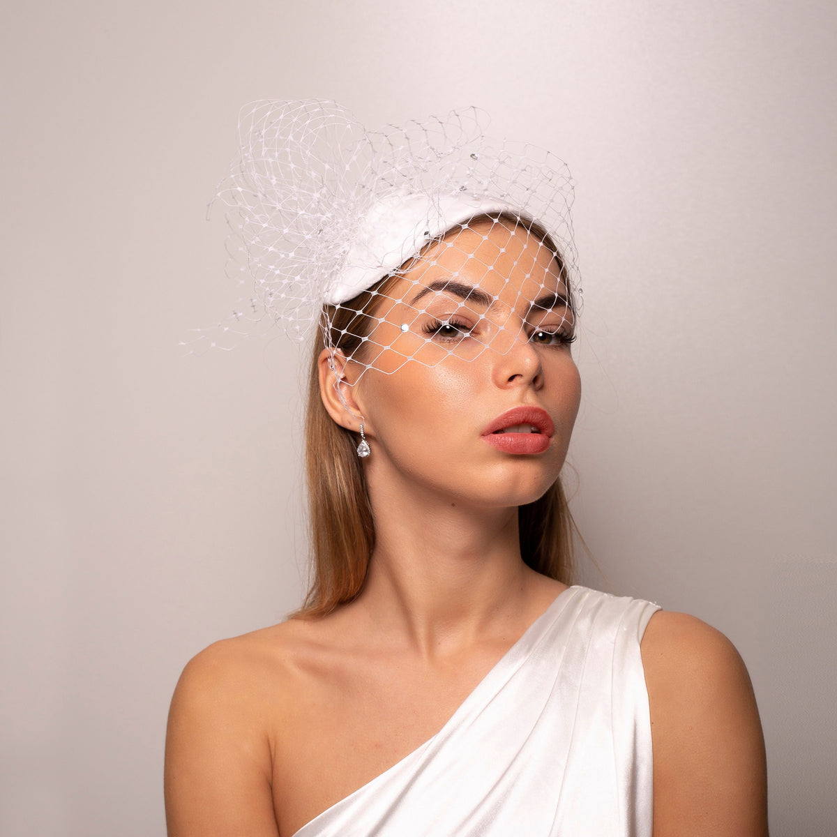 Vintage inspired Velvet Birdcage Headpiece, 1950s Style Bridal Half Hat with removable netting veil
