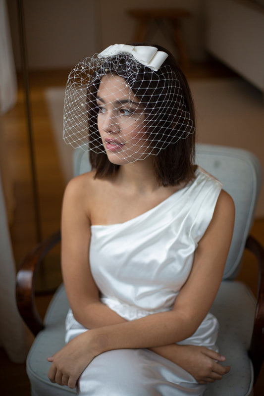 Ivory Bridal Bow Birdcage Veil: Modern Wedding Hair Accessory