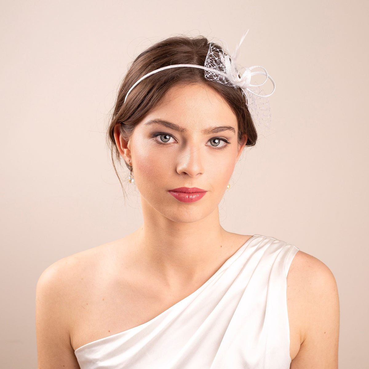 White Feather Bridal Headband: Veiling Pouf Hairpiece