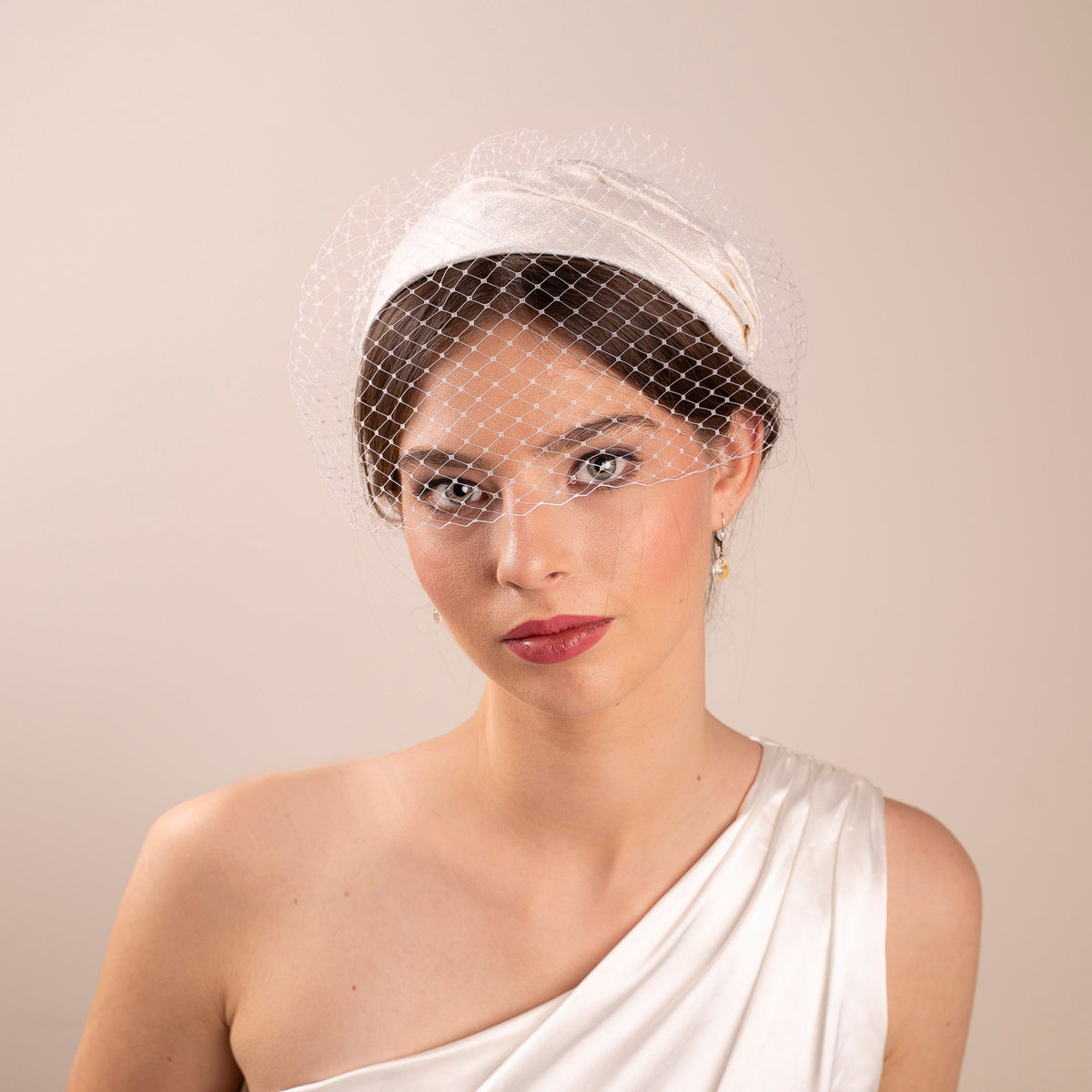 Ivory Silk Dupion Bridal Cap Hat: Grace Kelly Style Wedding Headpiece, Mid century Half Hat with removable Netting