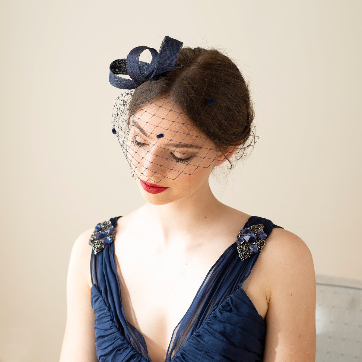 Navy Hair Bow Fascinator with Dotted Veil – Wedding and Formal Event Headpiece