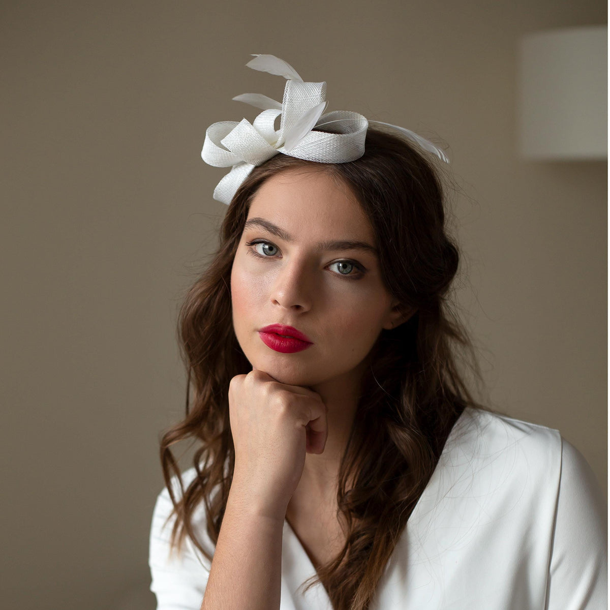 Modern Bridal Feather Fascinator Headpiece | Handmade Sinamay Wedding Hat Clip | Elegant Bride, Wedding Guest & Bridesmaid Hair Accessory
