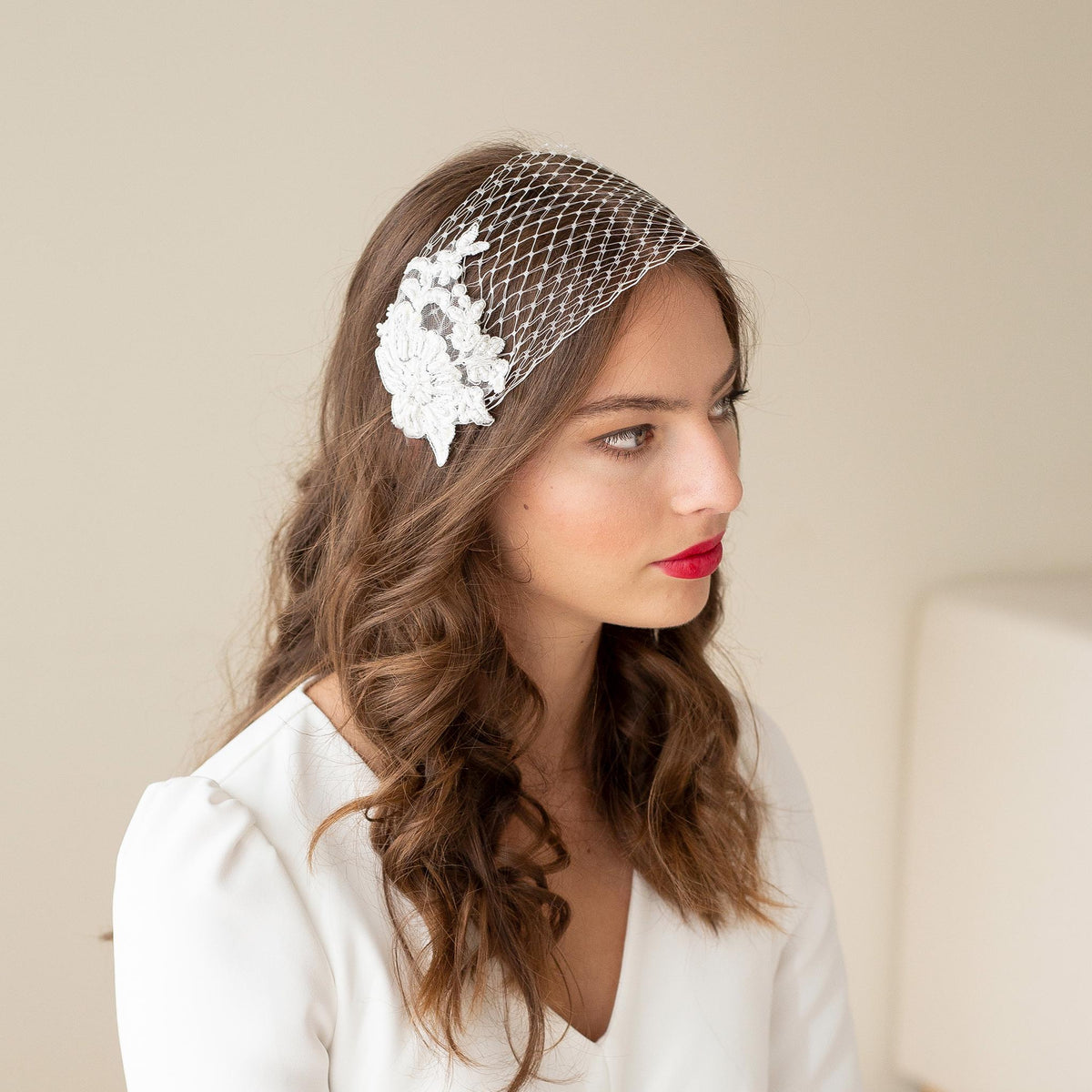 Wedding bandeau veil made of lace, face netting with pearl-embellished lace, ivory floral lace net headband for the bride
