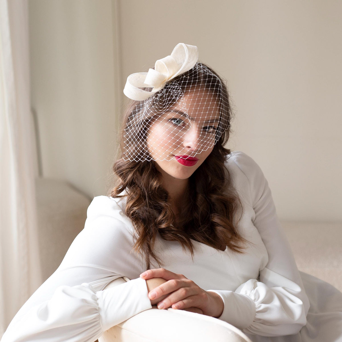 White Bridal Birdcage with Bow Fascinator, Minimalist Wedding Bow Headpiece with detachable netting