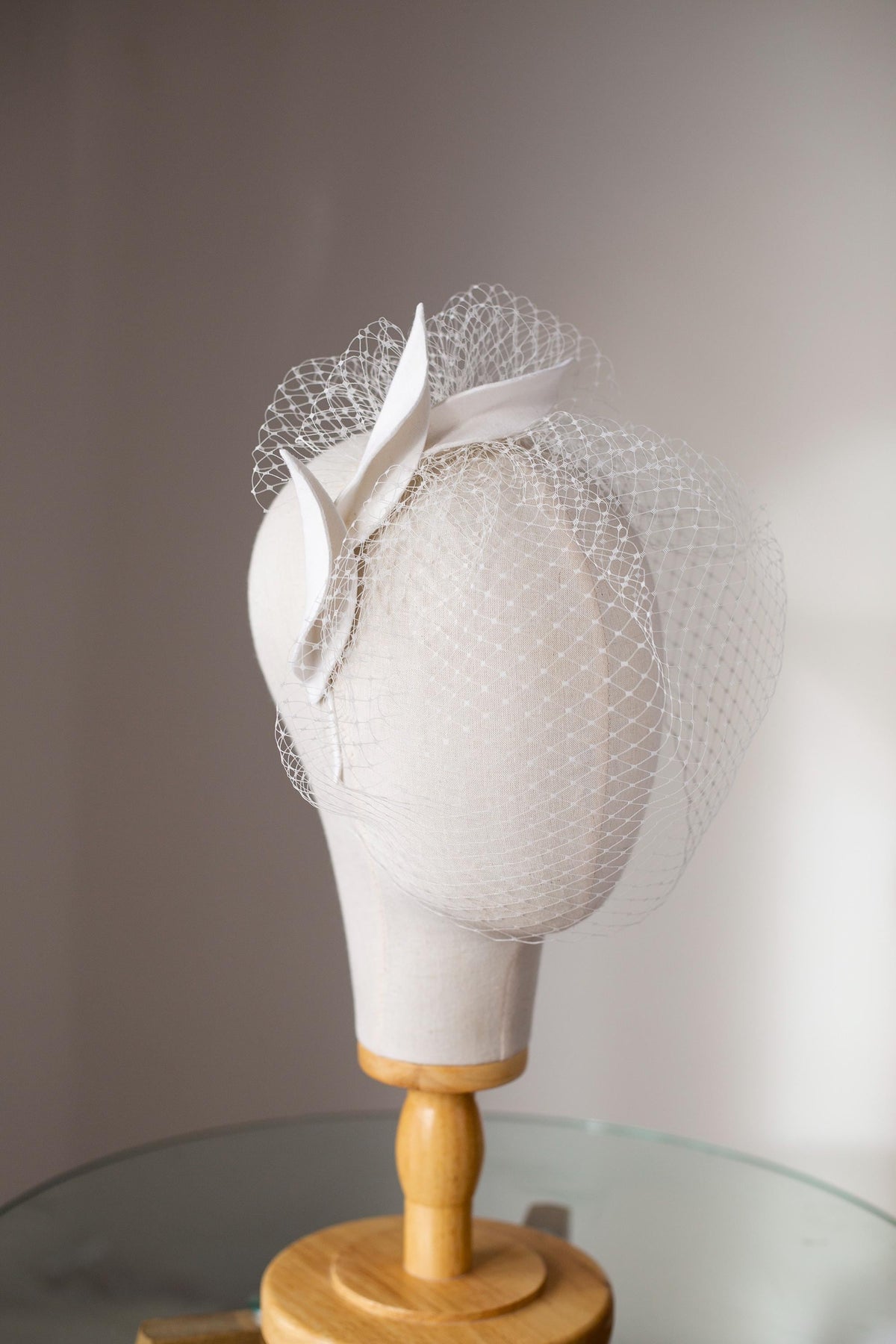 Bridal Veiled Headband with Felt Petals – Birdcage Veil Headpiece, Ivory or White Wedding Hair Accessory, Modern Bride Fascinator