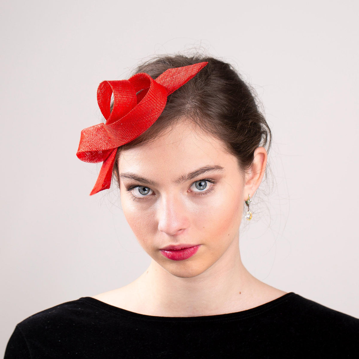 Bright red bow fascinator, red wedding guest headpiece on a clip, minimalist woman fascinator, couture millinery headpiece