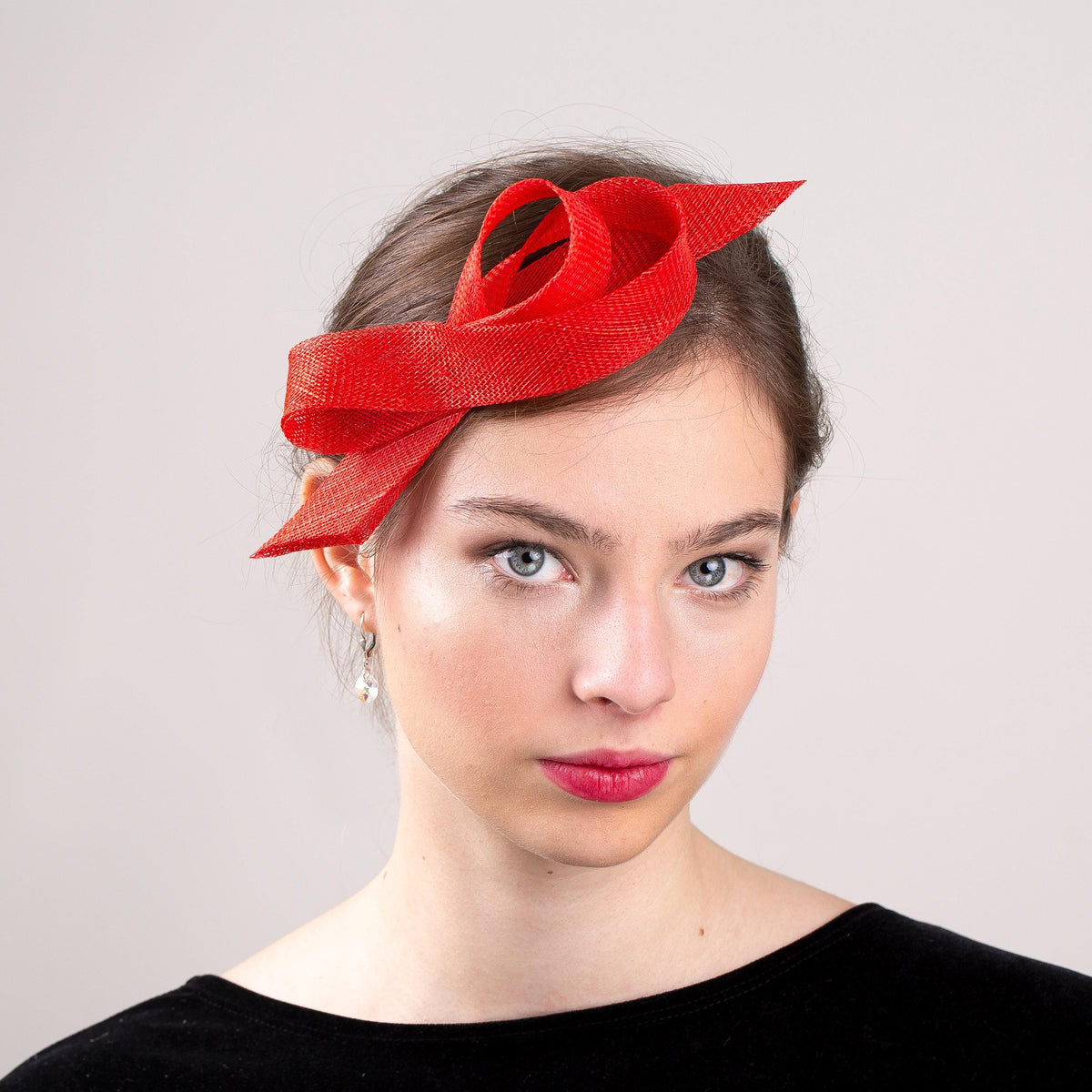 Bright red bow fascinator, red wedding guest headpiece on a clip, minimalist woman fascinator, couture millinery headpiece