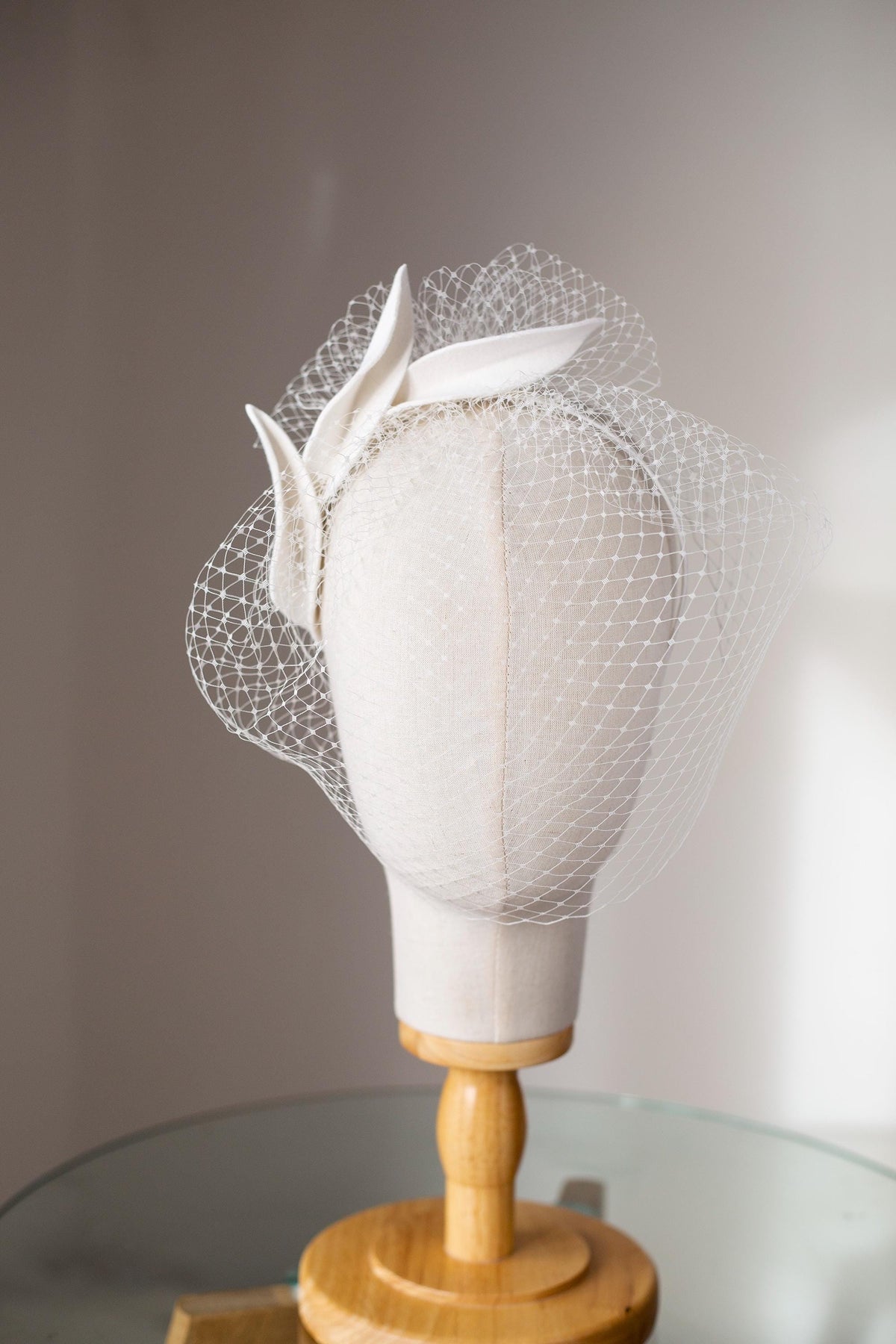 Bridal Veiled Headband with Felt Petals – Birdcage Veil Headpiece, Ivory or White Wedding Hair Accessory, Modern Bride Fascinator