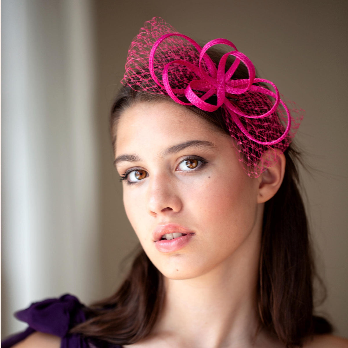 Pink Fascinator with Veil, Pink Women’s Hair Accessory – for Horse Races, Tea Parties, Bridal Showers, Elegant Wedding Guests