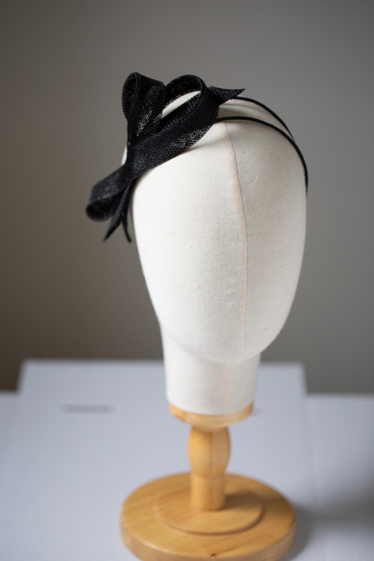 Minimalist Black Bow Fascinator with Birdcage: Wedding Hair Piece on Comfortable Headband