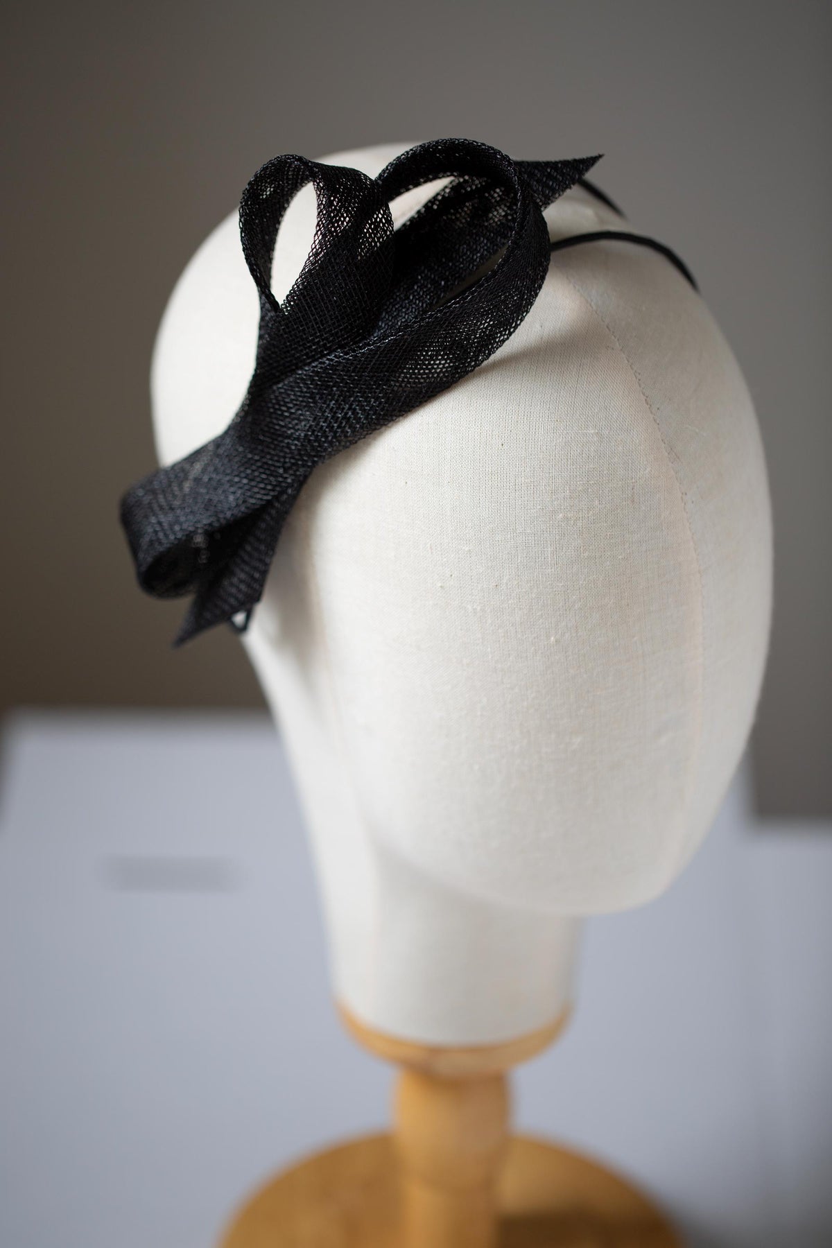 Minimalist Black Bow Fascinator with Birdcage: Wedding Hair Piece on Comfortable Headband