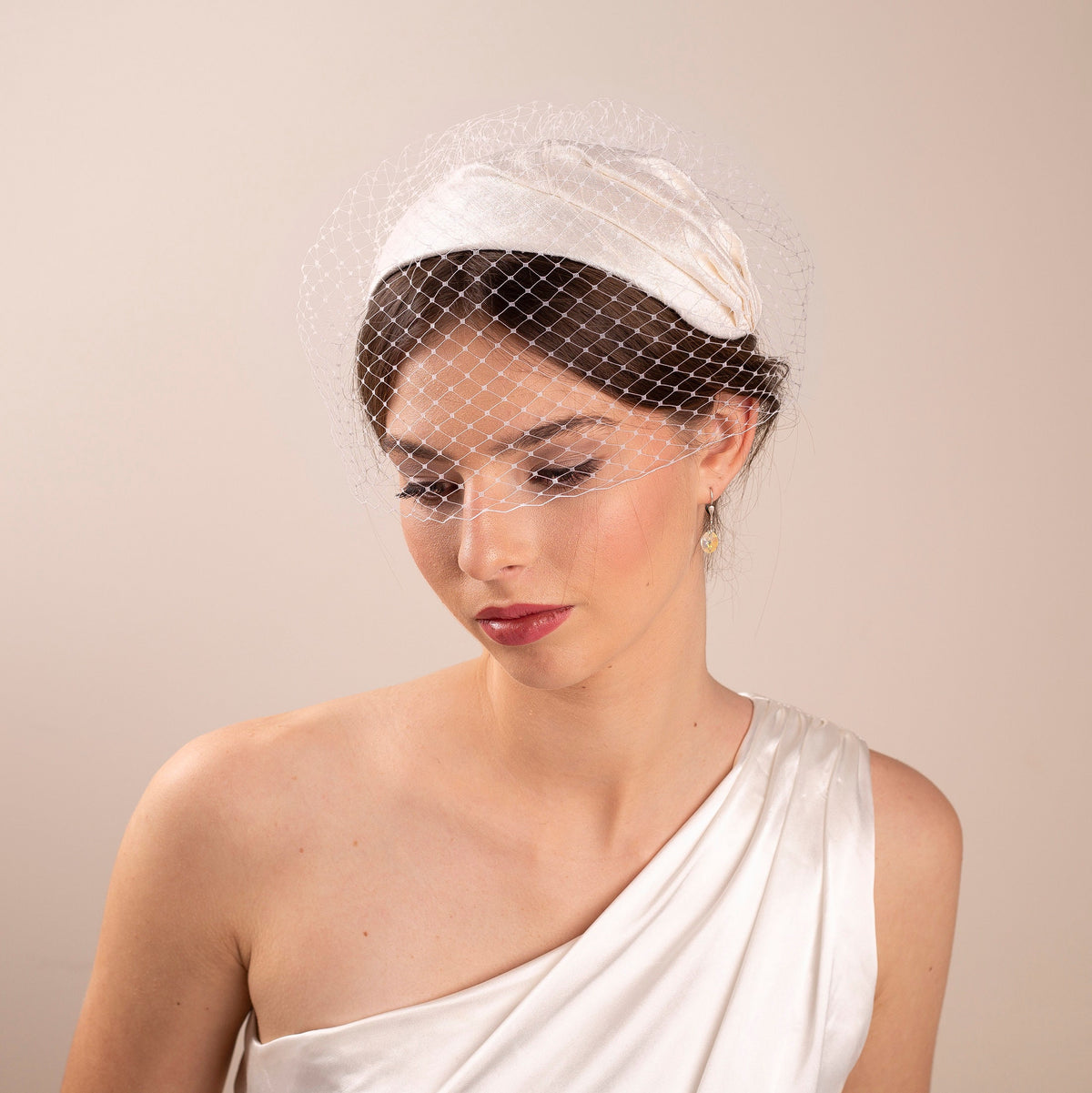 Ivory Silk Dupion Bridal Cap Hat: Grace Kelly Style Wedding Headpiece, Mid century Half Hat with removable Netting