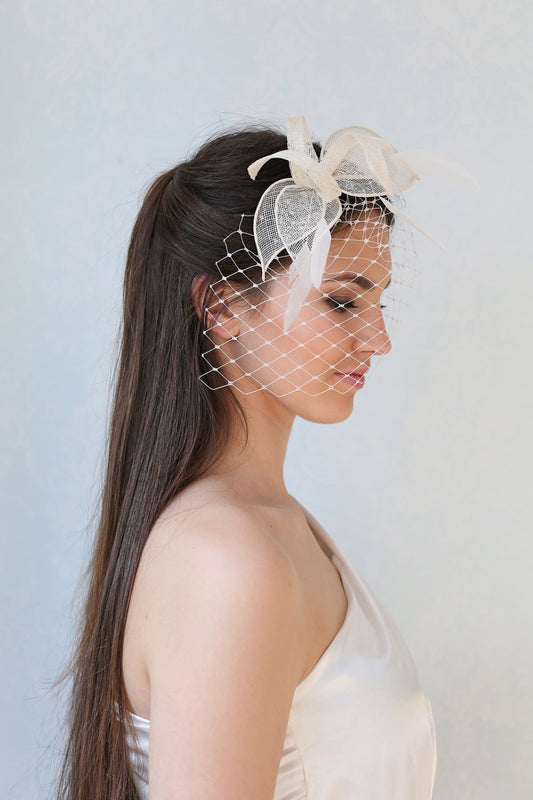 Bridal veil with feather fascinator, wedding feather headpiece, millinery bridal headpiece with detachable netting