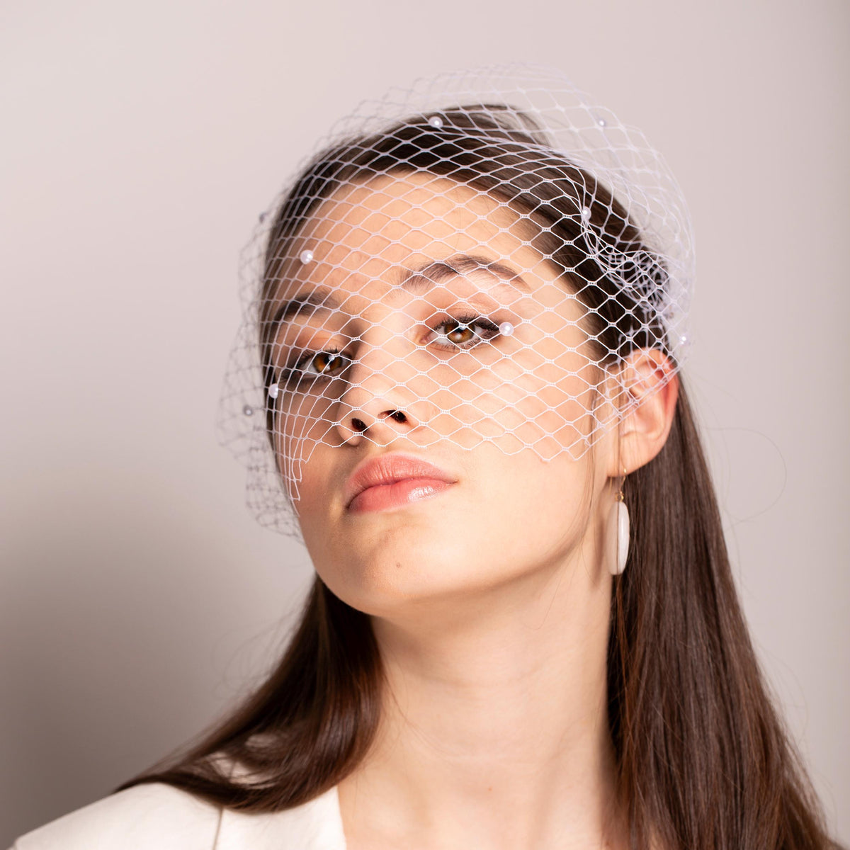 Scattered Pearls Netting Veil, Wedding Net Birdcage with Pearls for City Hall Wedding